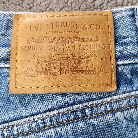 Levi's® Premium Wedgie Icon Fit Ankle Women's Jeans - Picture 9 of 15